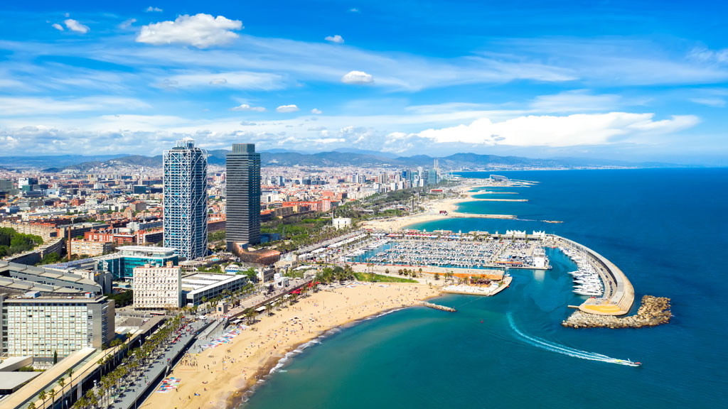 Vue panoramique de Barcelone et la mer Méditerranée pour EVJF